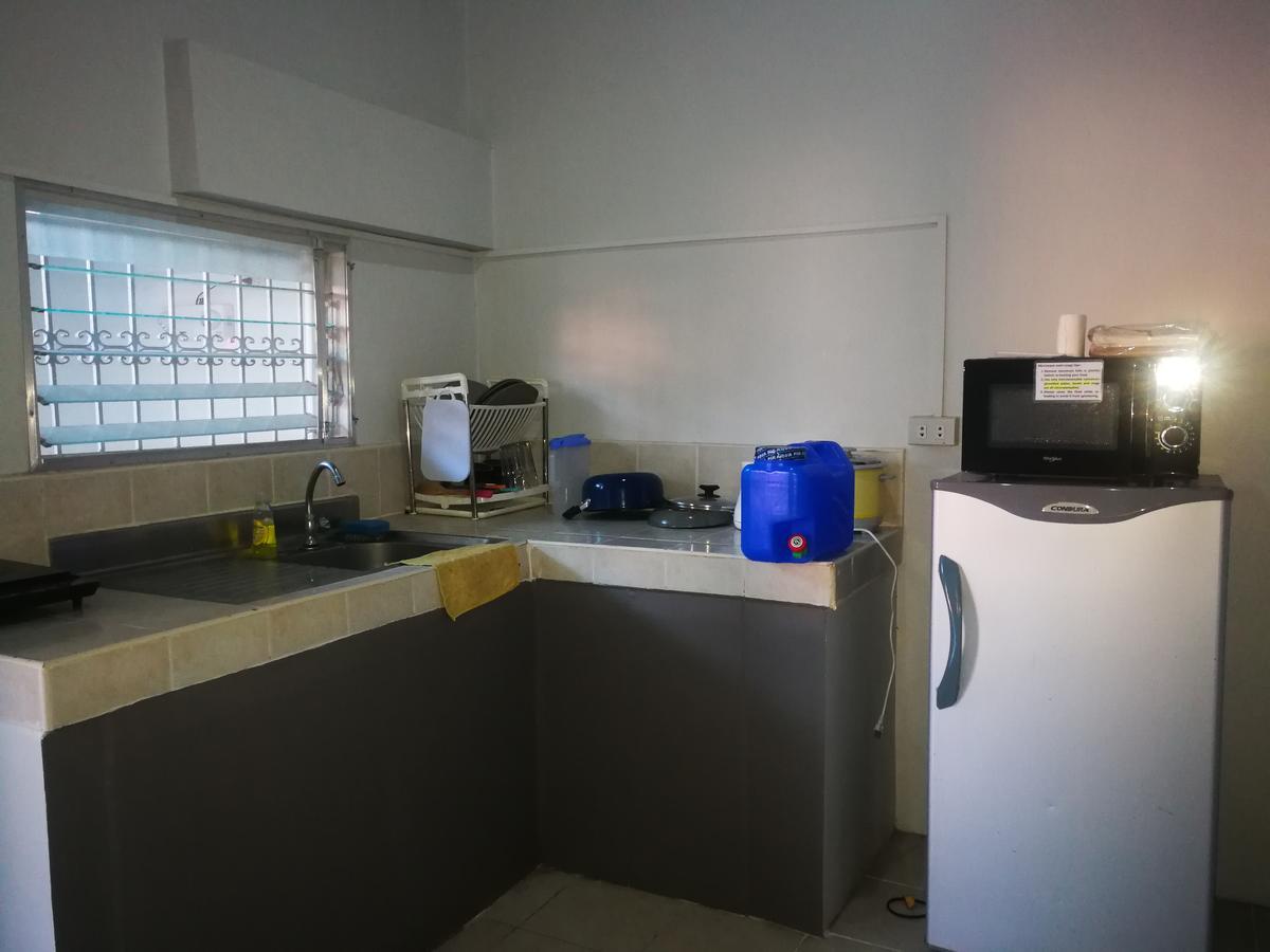 Moonstone: Comfy 1Br Unit Apartment Olongapo Luaran gambar